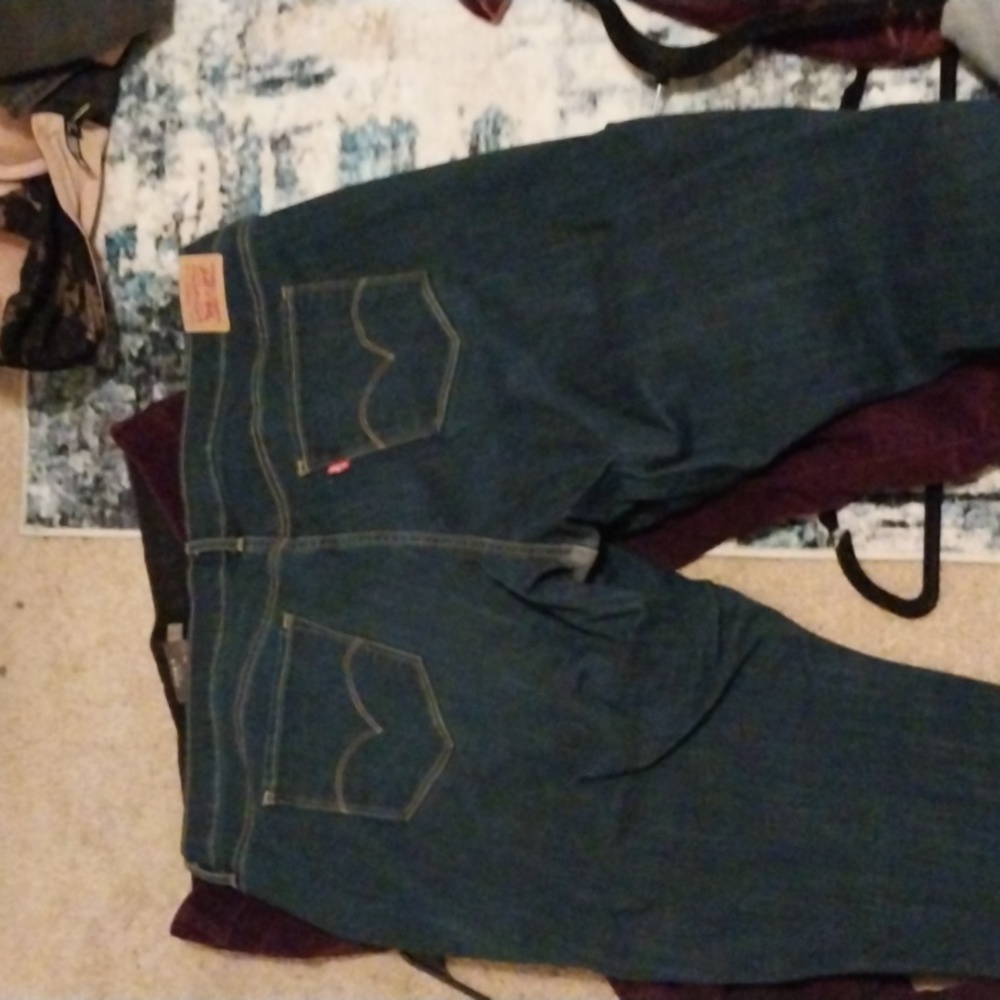 Levi's dark blue skinny jeans size 24 w